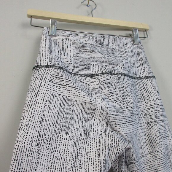 Onzie Leggings Women S/M Black White Patterned Mid Rise Activewear Yoga 206 - Picture 7 of 12